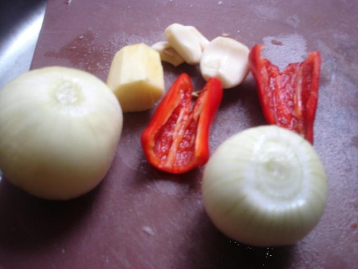Korianderbuletten mit Sellerie-Kartoffelstampf und grünen Bohnen - Rezept - Bild Nr. 2