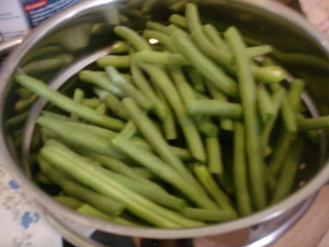 Korianderbuletten mit Sellerie-Kartoffelstampf und grünen Bohnen - Rezept - Bild Nr. 15