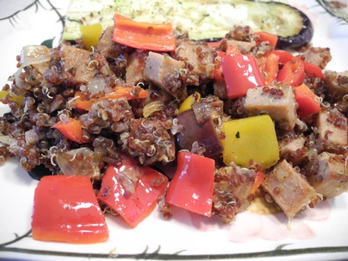 Vegan : Rotes Quinoa mit buntem Paprika,veganem Kochschinken,gebratem Fenchel + Aubergine - Rezept - Bild Nr. 9