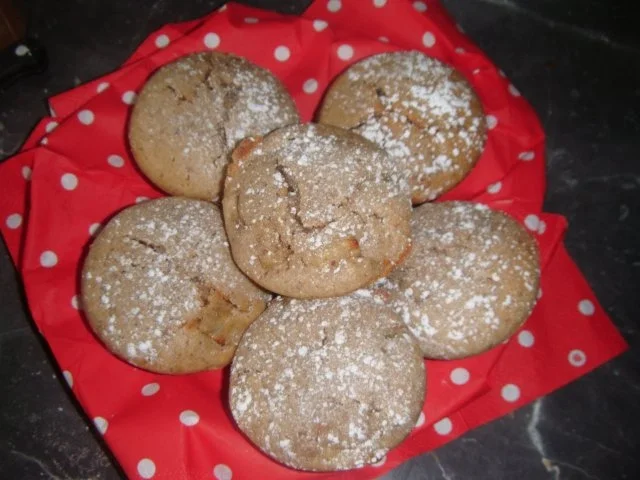 Rezept: Haselnuss-Bananen-Küchlein (Muffins) Haselnuss-Bananen-Küchlein (Muffins) - Rezept