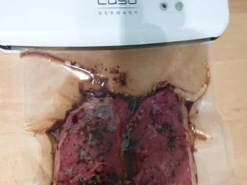 Rumpsteaks Sous Vide gegart mit Rotweinzwiebeln - Rezept - Bild Nr. 7