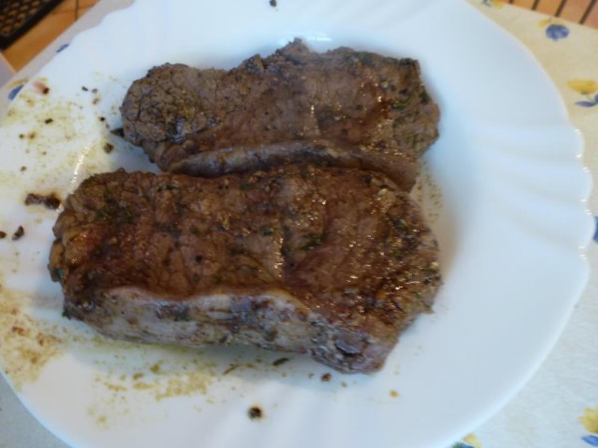 Rumpsteaks Sous Vide Gegart Mit Rotweinzwiebeln Rezept Kochbar De