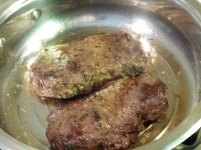 Rumpsteaks Sous Vide gegart mit Rotweinzwiebeln - Rezept - Bild Nr. 11