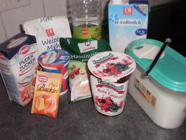 Rosettenkuchen mit roter Grütze - Rezept - Bild Nr. 2