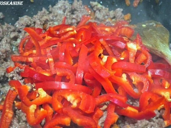 Paprika-Hackpfanne mit Ziegenfeta - Rezept - Bild Nr. 9