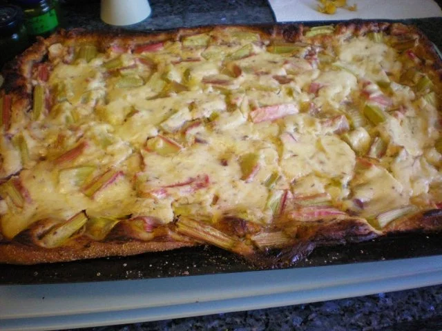 Rezept: Kuchen: Rhabarberkuchen mit Grießpudding Kuchen: Rhabarberkuchen mit Grießpudding - Rezept