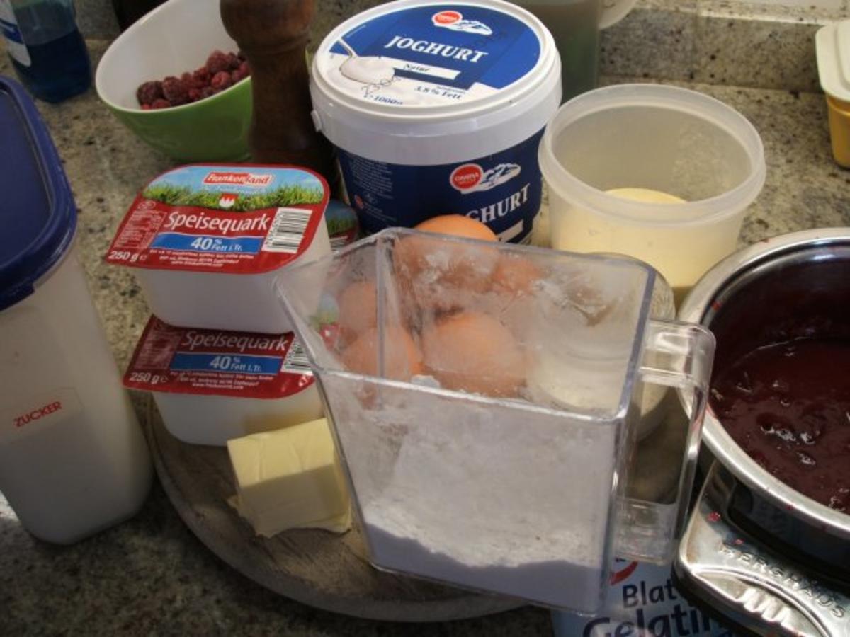 Backen: Quarkkuchen ohne Boden mit Pflaumen bedeckt - schnell &amp; einfach ...