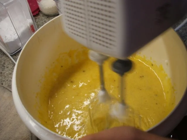 Rezept: Backen: Quarkkuchen ohne Boden mit Pflaumen bedeckt Bild Nr. 3 Backen: Quarkkuchen ohne Boden mit Pflaumen bedeckt - Rezept - Bild Nr. 3