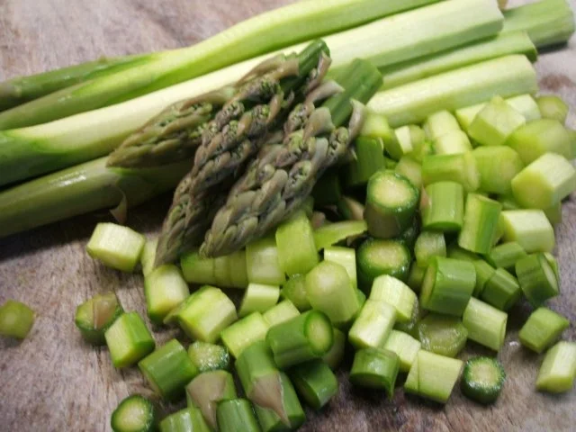 Rezept: Toast: (Toast)Körbchen mit Spargelsalat Bild Nr. 3 Toast: (Toast)Körbchen mit Spargelsalat - Rezept - Bild Nr. 3