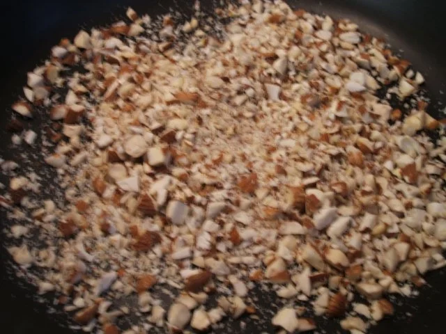 Rezept: Dessert: Semifreddo al Torrone (Lombardei) Bild Nr. 4 Dessert: Semifreddo al Torrone (Lombardei) - Rezept - Bild Nr. 4