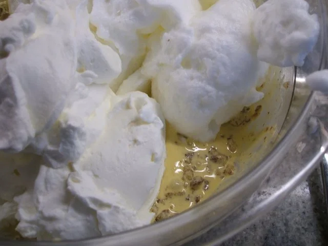 Rezept: Dessert: Semifreddo al Torrone (Lombardei) Bild Nr. 9 Dessert: Semifreddo al Torrone (Lombardei) - Rezept - Bild Nr. 9