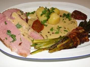 Pökelbraten aus der Schulter in Pfefferrahmsauce       NT - Rezept