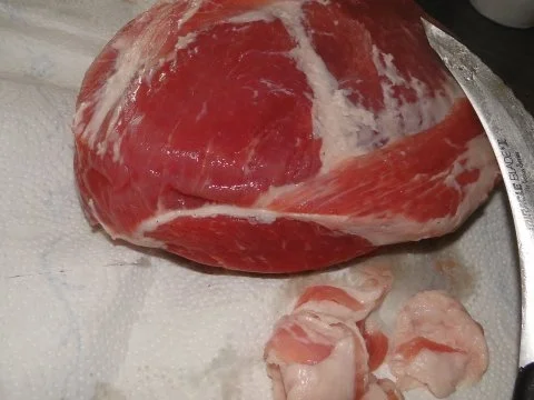 Rezept: Pökelbraten aus der Schulter in Pfefferrahmsauce NT Bild Nr. 2 Pökelbraten aus der Schulter in Pfefferrahmsauce NT - Rezept - Bild Nr. 2