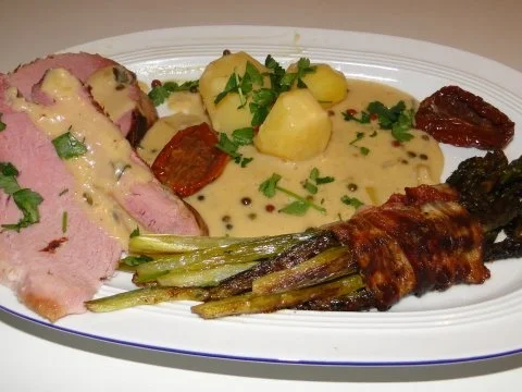 Rezept: Pökelbraten aus der Schulter in Pfefferrahmsauce NT Bild Nr. 11 Pökelbraten aus der Schulter in Pfefferrahmsauce NT - Rezept - Bild Nr. 11