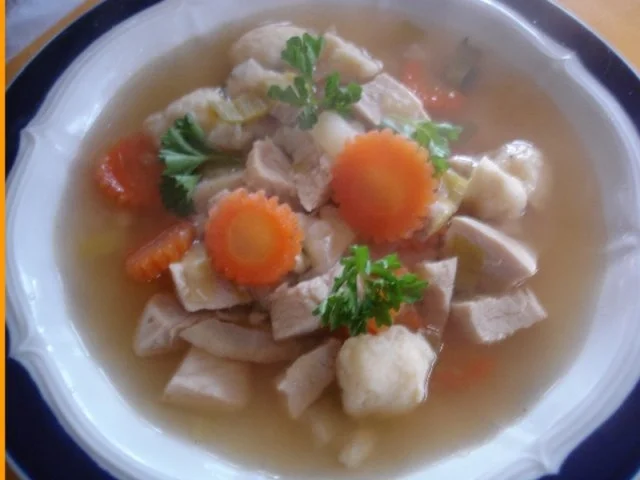 Hähnchenbrustfileteintopf mit Schwemmklößchen - Rezept