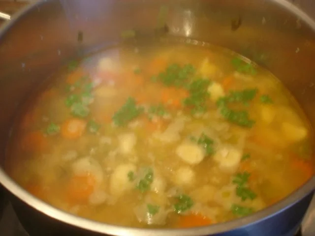 Hähnchenbrustfileteintopf mit Schwemmklößchen - Rezept - Bild Nr. 14