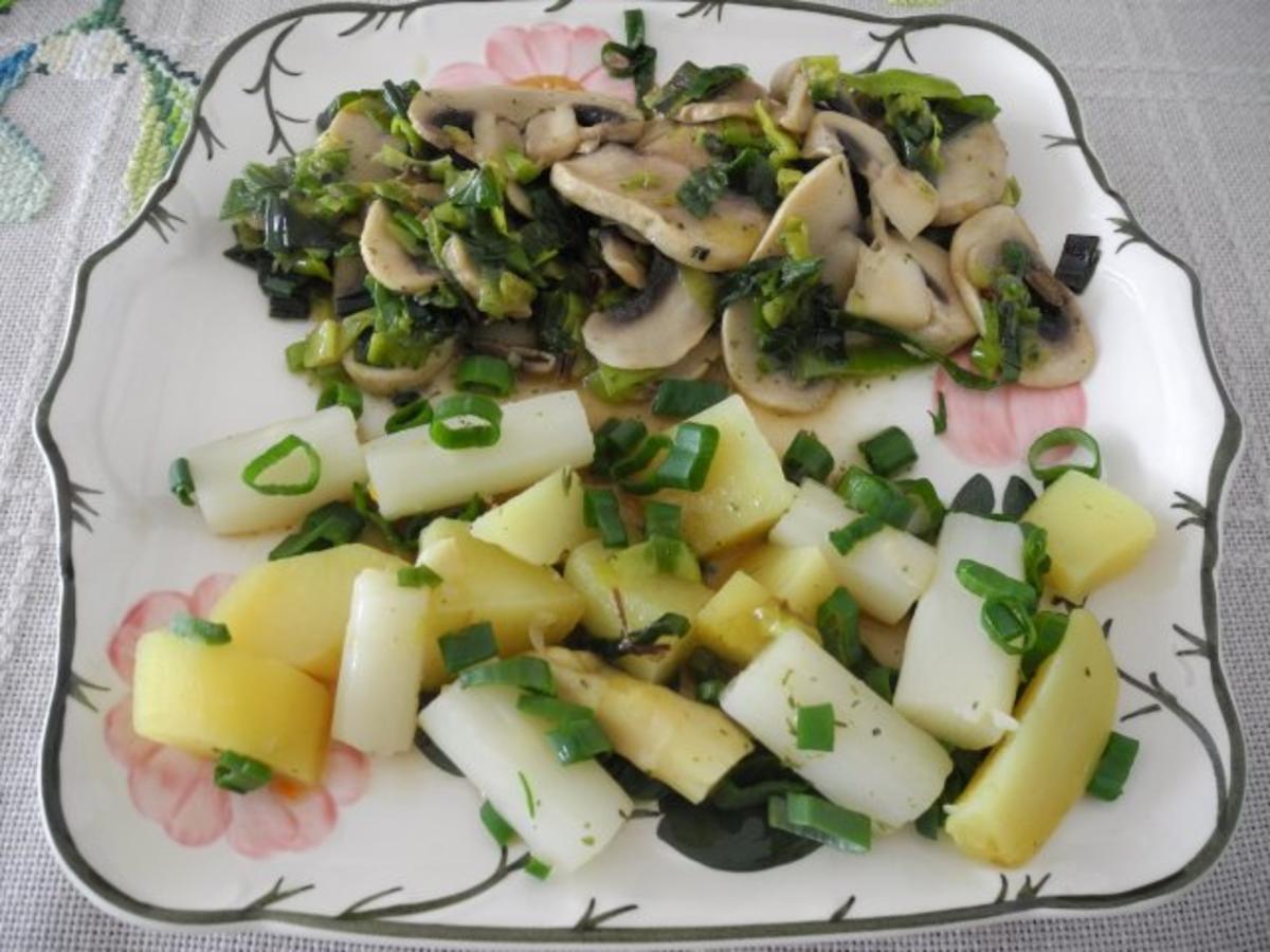 Vegan : Porree - Champignon - Pfanne mit Spargel und Kartoffeln ...
