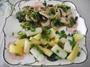 Rezept: Vegan : Porree - Champignon - Pfanne mit Spargel und Kartoffeln Vegan : Porree - Champignon - Pfanne mit Spargel und Kartoffeln - Rezept