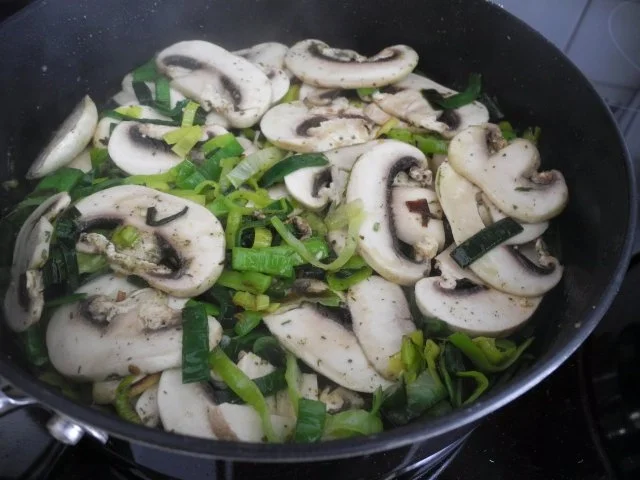 Vegan : Porree - Champignon - Pfanne mit Spargel und Kartoffeln - Rezept - Bild Nr. 12