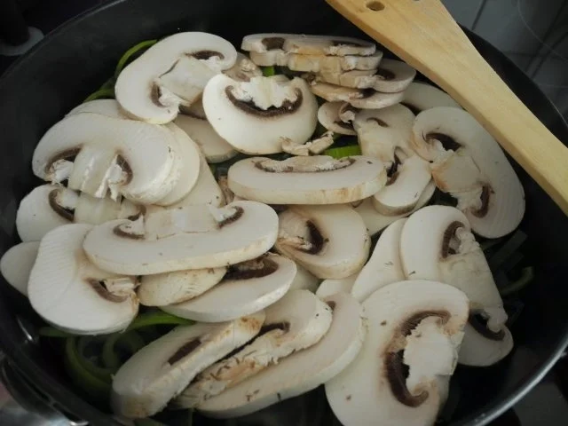 Vegan : Porree - Champignon - Pfanne mit Spargel und Kartoffeln - Rezept - Bild Nr. 11