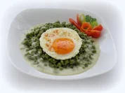 Spinat-Spätzle mit Gorgonzolasauce und Spiegelei - Rezept