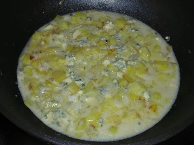 Spinat-Spätzle mit Gorgonzolasauce und Spiegelei - Rezept - Bild Nr. 16