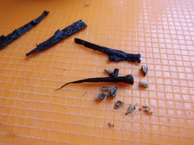 Rezept: Liköre: Brombeerlikör "Der Reine" Bild Nr. 3 Liköre: Brombeerlikör "Der Reine" - Rezept - Bild Nr. 3