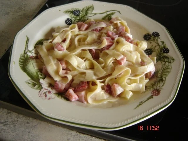 Rezept: Erdbeernudeln Erdbeernudeln - Rezept