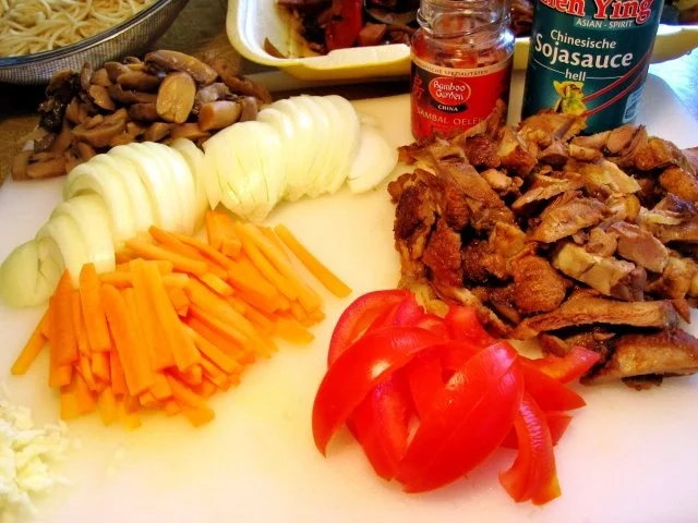 Rezept: Wok-Nudeln mit Allerlei Bild Nr. 3 Wok-Nudeln mit Allerlei - Rezept - Bild Nr. 3