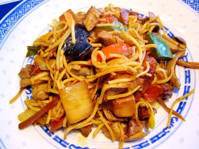 Rezept: Wok-Nudeln mit Allerlei Wok-Nudeln mit Allerlei - Rezept