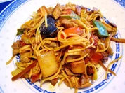 Wok-Nudeln mit Allerlei - Rezept