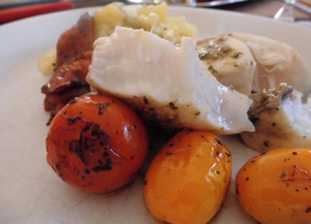 Schwertfisch u. Seeteufel mit NT gegart, dazu Kartoffelsalat und ...