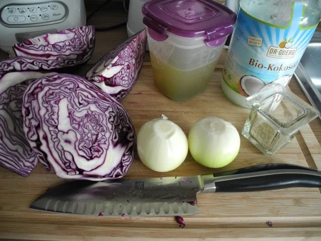 Vegan : Ostermenü Hauptgang : Vegane  Ente mit Kokos - Apfel - Rotkohl und Salzkartoffel - Rezept - Bild Nr. 2