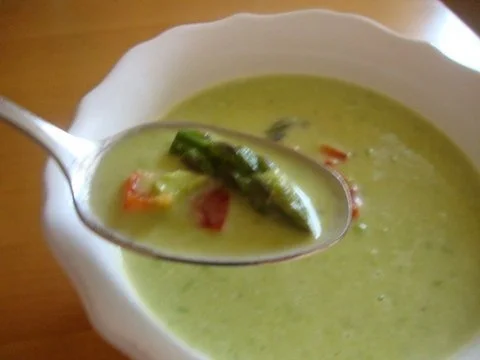 Rezept: Erbsen - Spargelcremesuppe Erbsen - Spargelcremesuppe - Rezept