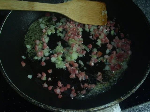 Rezept: Rührei mit Schinken und Zwiebel Bild Nr. 2 Rührei mit Schinken und Zwiebel - Rezept - Bild Nr. 2