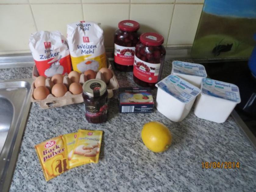 Saftige Käse-Kirsch Schnitten - Rezept - kochbar.de