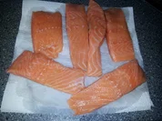 Fisch: Lachs in Dill -  Sahne - Soße zu Bandnudeln - Rezept