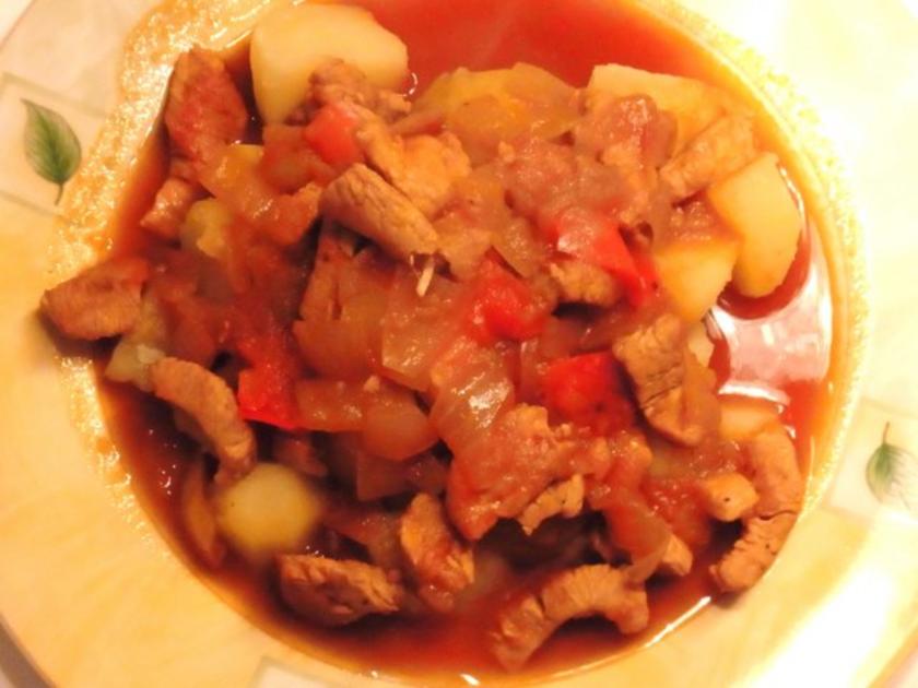 Einfaches Puten-Gulasch - Rezept mit Bild