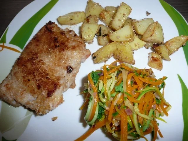 Rezept: Hessische Apfel - Schnitzel an Gemüse - Spagetti und Sesamkartoffel - Ecken. Hessische Apfel - Schnitzel an Gemüse - Spagetti und Sesamkartoffel - Ecken. - Rezept