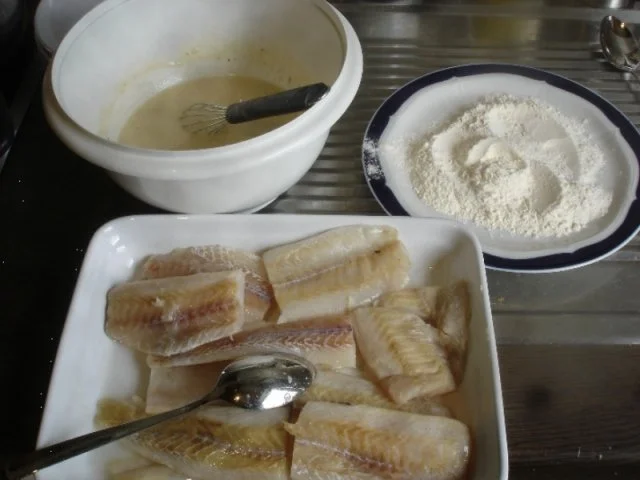 Rezept: Spargel mit Seelachsfilet im Bierteig, Petersilienkartoffeln und Sauce Hollandaise Bild Nr. 12 Spargel mit Seelachsfilet im Bierteig, Petersilienkartoffeln und Sauce Hollandaise - Rezept - Bild Nr. 12