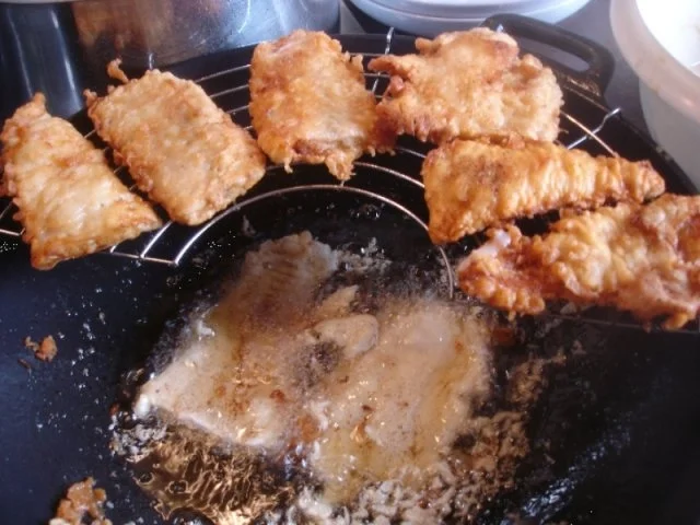 Rezept: Spargel mit Seelachsfilet im Bierteig, Petersilienkartoffeln und Sauce Hollandaise Bild Nr. 20 Spargel mit Seelachsfilet im Bierteig, Petersilienkartoffeln und Sauce Hollandaise - Rezept - Bild Nr. 20