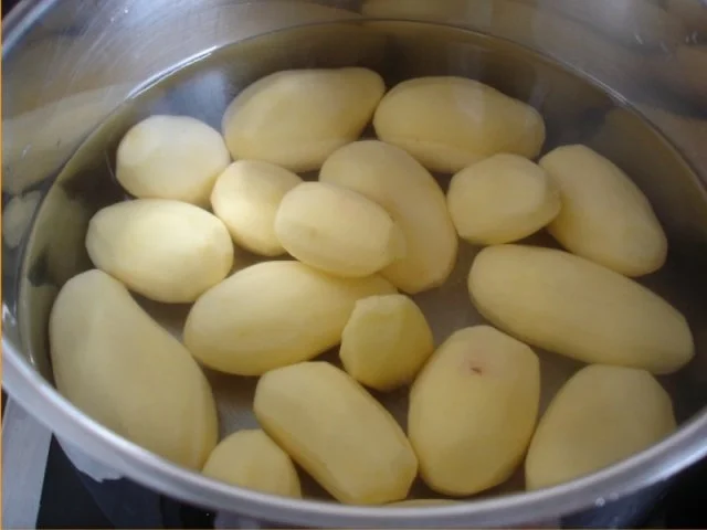 Rezept: Spargel mit Seelachsfilet im Bierteig, Petersilienkartoffeln und Sauce Hollandaise Bild Nr. 24 Spargel mit Seelachsfilet im Bierteig, Petersilienkartoffeln und Sauce Hollandaise - Rezept - Bild Nr. 24