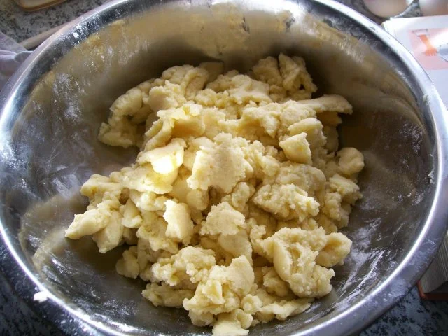 Rezept: Backstube:Rhabarberkuchen mit Streussel Bild Nr. 3 Backstube:Rhabarberkuchen mit Streussel - Rezept - Bild Nr. 3