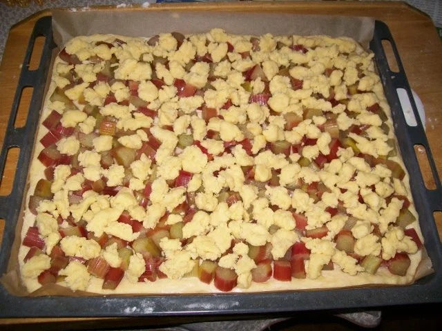 Rezept: Backstube:Rhabarberkuchen mit Streussel Bild Nr. 6 Backstube:Rhabarberkuchen mit Streussel - Rezept - Bild Nr. 6