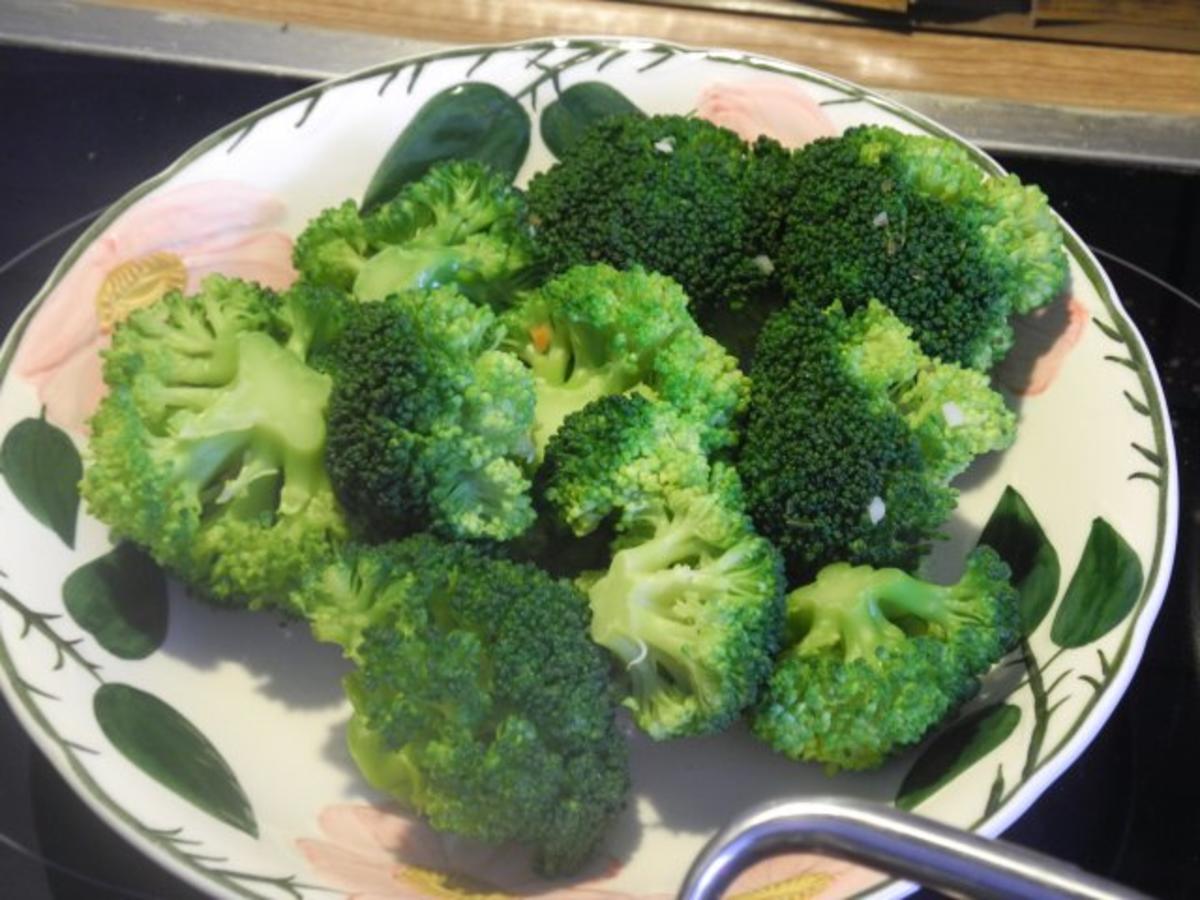 Vegan : Soja süss - sauer mit Karottenraspeln an Reis mit Broccoli - Rezept - Bild Nr. 13