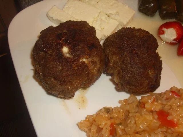 Lammbuletten mit Schafskäse gefüllt - Rezept - Bild Nr. 2