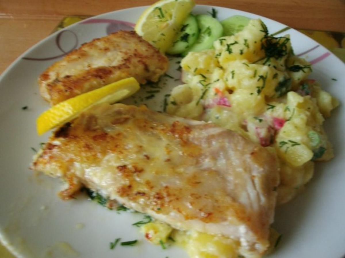 Kabeljaufilet mit Bärlauch-Radieschen Kartoffelsalat - Rezept - kochbar.de