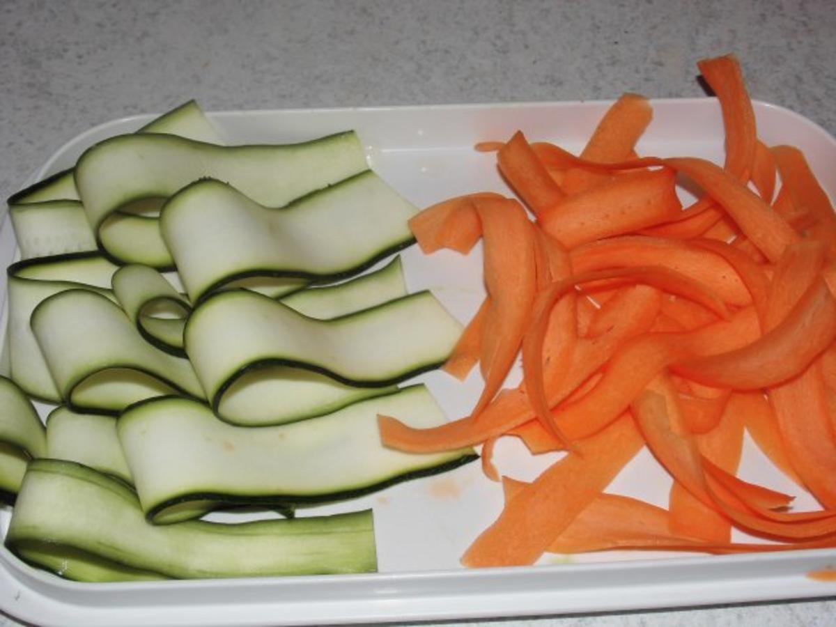 Lammlachse - Gemüsestreifen an Kartoffel Vinaigrette mit überbackenen Kartoffeln - Rezept - Bild Nr. 6