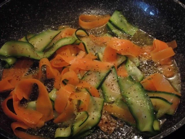 Lammlachse - Gemüsestreifen an Kartoffel Vinaigrette mit überbackenen Kartoffeln - Rezept - Bild Nr. 8