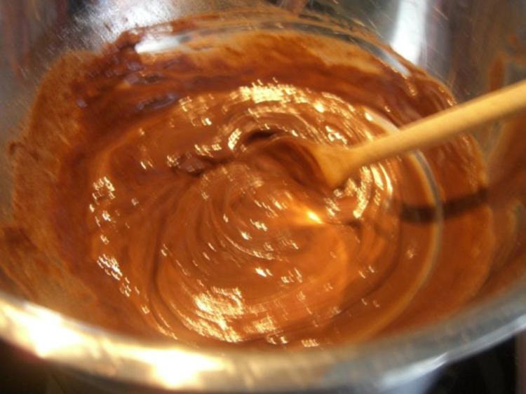 Crunchy Erdnuss Schnitten - einfach - von barbara62